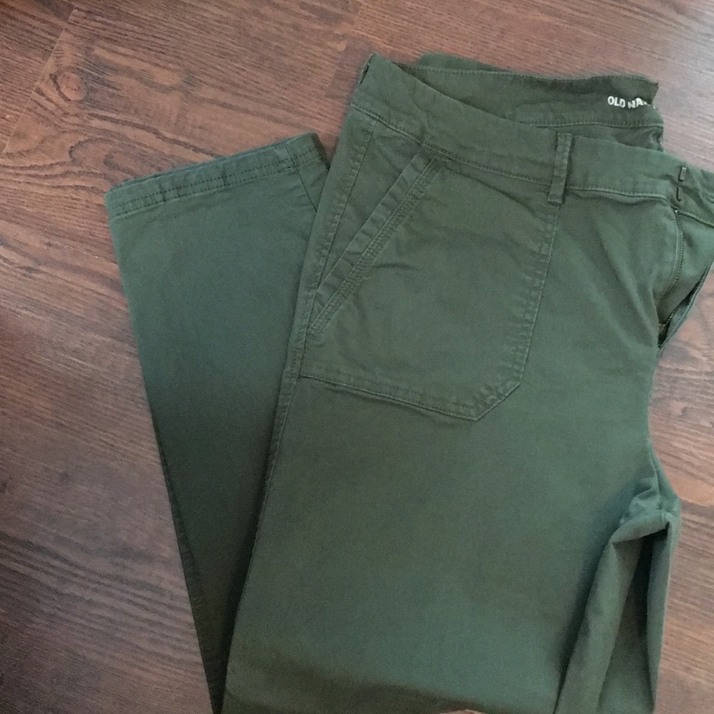 Old Navy pick chinos